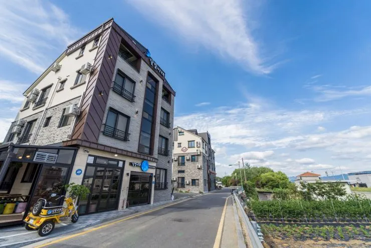 m-ex-1.jpg?resize740%2C494ssl1