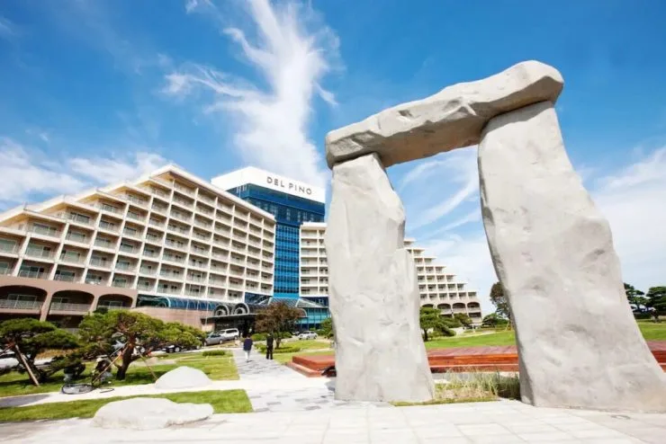 stone-1024x683.jpg?resize740%2C494amp;ssl1