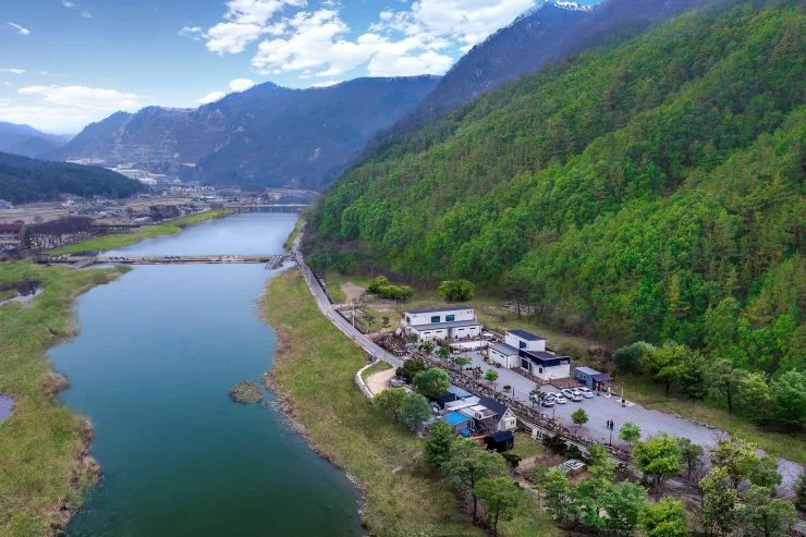 b-24.jpg?fit740%2C493ssl1