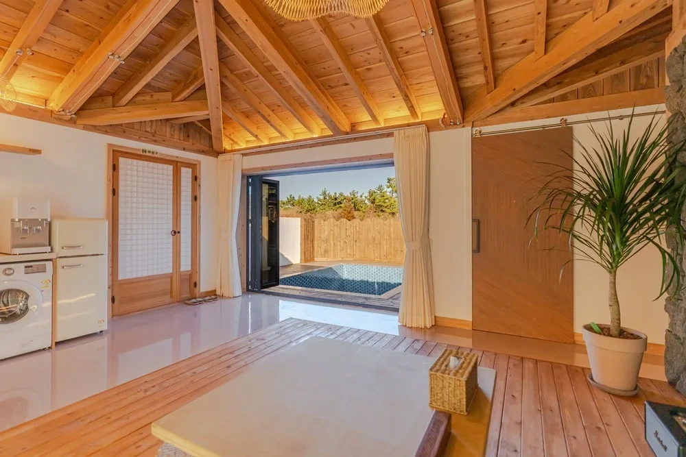 6cd339f50ec74c5f89b15ecf39a9820f.jpg?format=webp