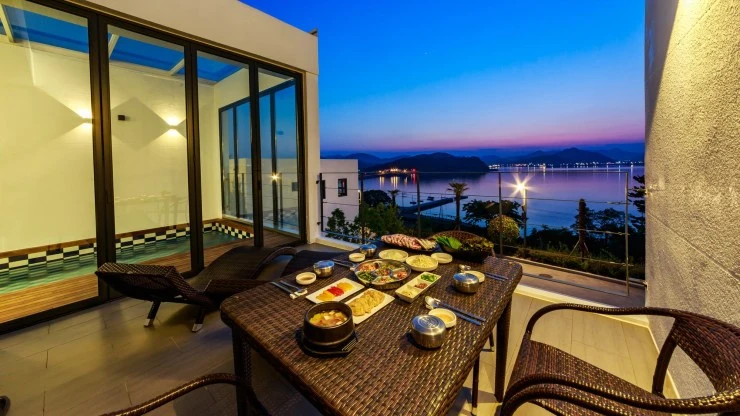 afe-1.jpg?fit=740%2C416&ssl=1