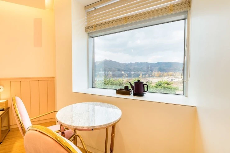 b.jpeg?fit740%2C493ssl1