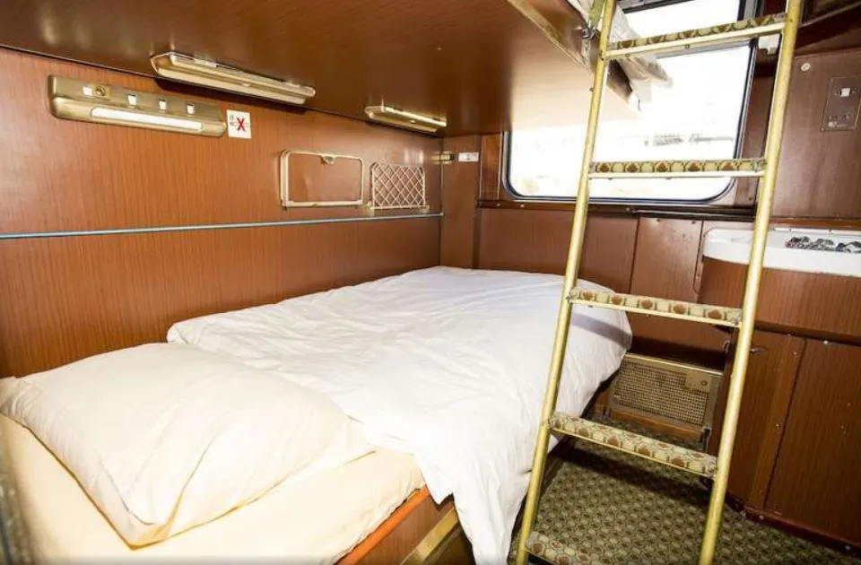 트레인 로지 암스테르담 (6).JPG