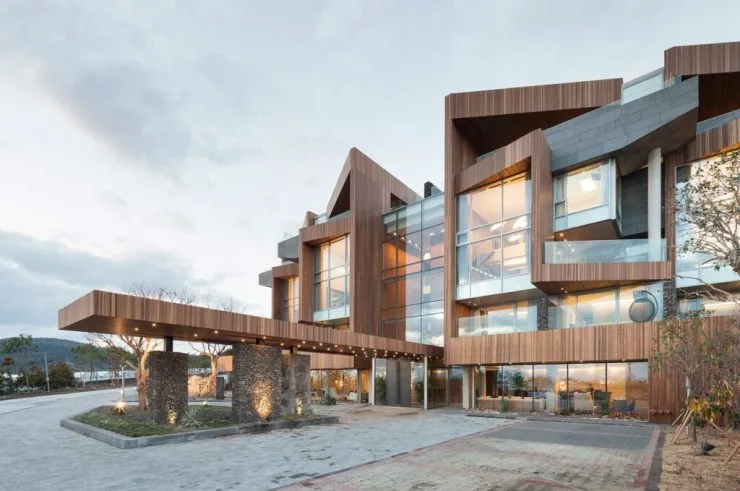 b-2-1024x680.jpg?resize740%2C491amp;ssl1