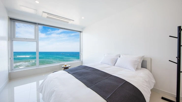 b-12.jpg?resize740%2C416amp;ssl1