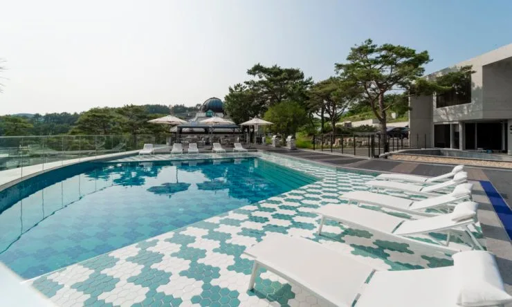 h-pool-1024x614.jpg?resize740%2C444amp;ssl1