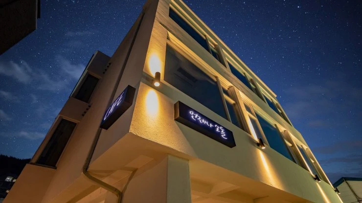 a-12.jpg?resize740%2C416amp;ssl1