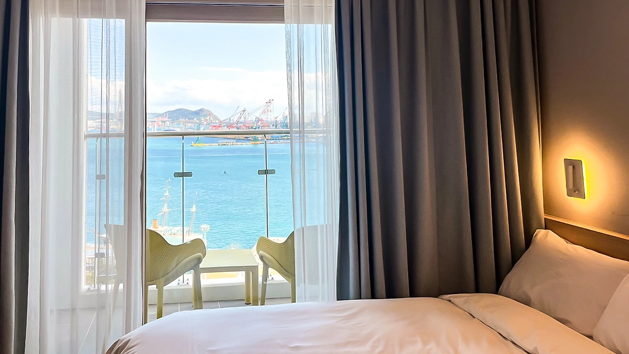 0_남포동숙소 메인 (3).jpeg