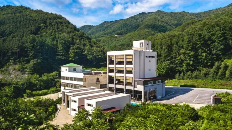 b-9-1024x576.jpg?resize740%2C416amp;ssl1