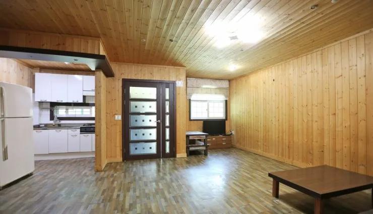 room_02-1024x587.jpg?resize740%2C424amp;ssl1