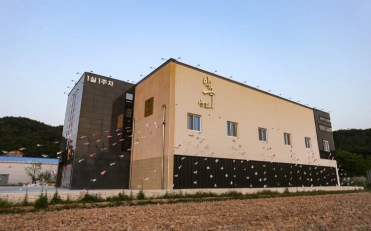 y-ex.jpg?w740amp;ssl1