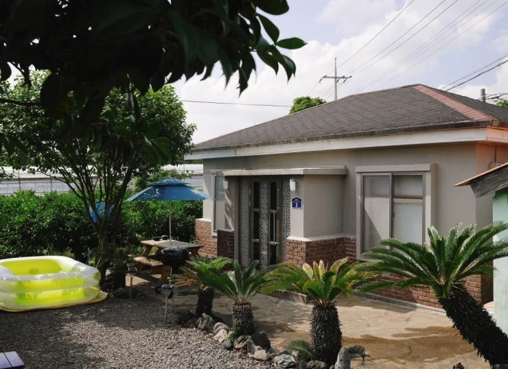 j-ex.jpeg?fit740%2C538ssl1