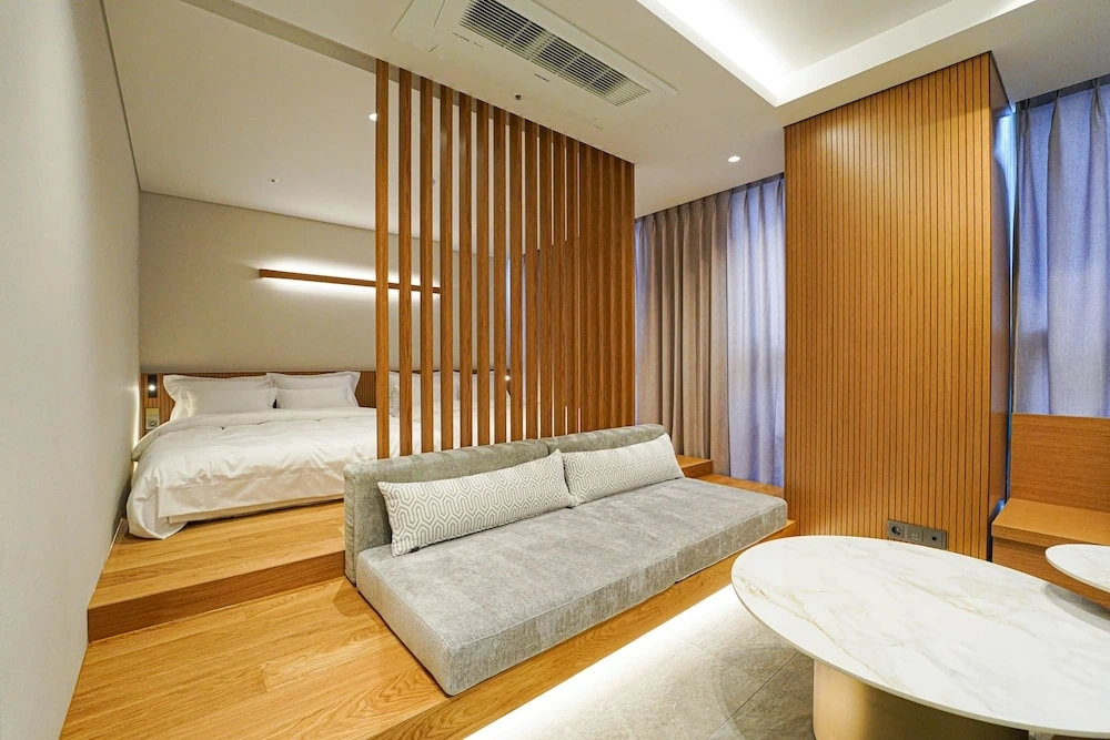 2_남포동숙소_호텔 그라운드27 (3).jpeg