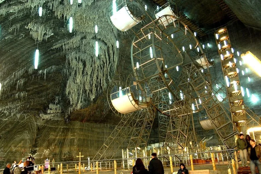 %EC%82%B4%EB%A6%AC%EB%82%98_%ED%88%AC%EB%A5%B4%EB%8B%A4__%EB%A3%A8%EB%A7%88%EB%8B%88%EC%95%84_%281%29.jpg?type=w1200