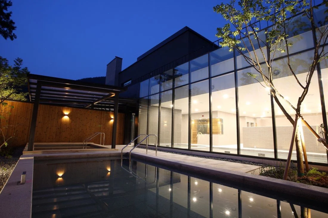 mosaxzOYaG.jpeg?typew1200