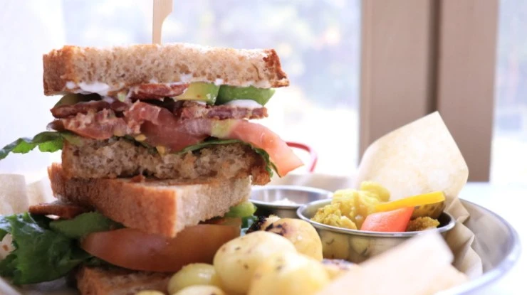 ab-1.jpg?resize740%2C415amp;ssl1