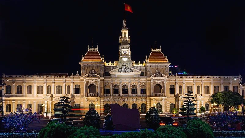 800px-Ayuntamiento%2C_Ciudad_Ho_Chi_Minh%2C_Vietnam%2C_2013-08-14%2C_DD_09.JPG