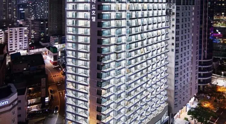 y-1.jpg?resize740%2C405amp;ssl1