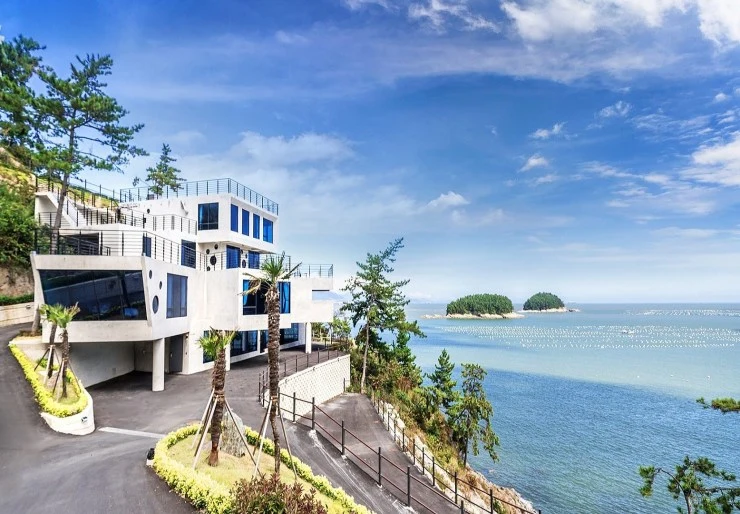 ae-4.jpg?fit740%2C514ssl1