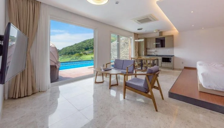 A18A7FFB-50D4-431E-9B44-133C2B55E2F8.jpeg?w740amp;ssl1