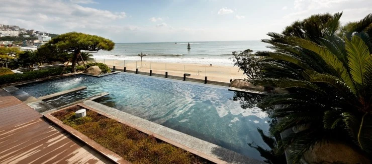 p-pool.jpg?resize740%2C327ssl1