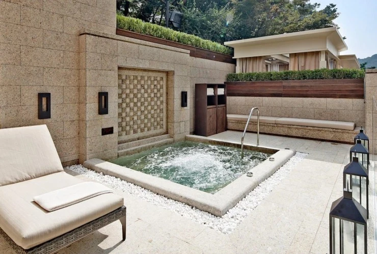 s-pool2-2.jpg?resize740%2C499