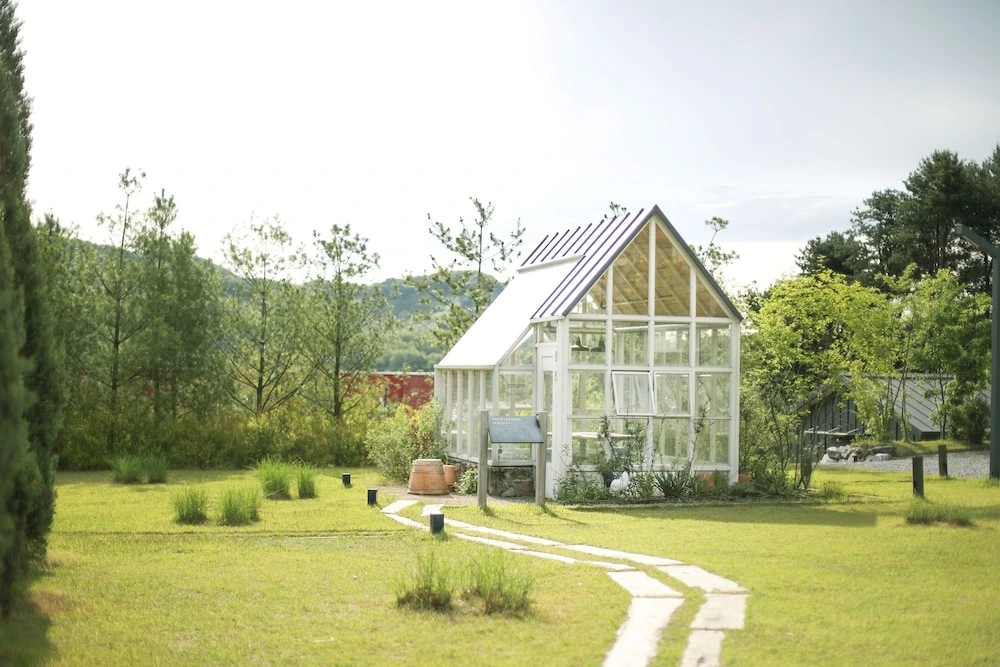 2_이천숙소_1에덴 파라다이스호텔 (2).jpeg