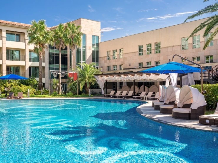 ae.jpg?fit740%2C555ssl1