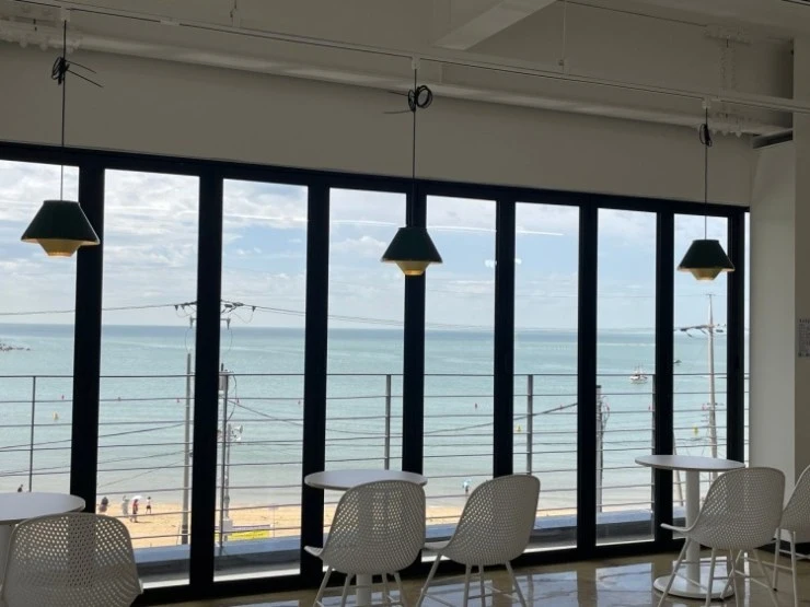 b-5.jpg?resize740%2C555amp;ssl1