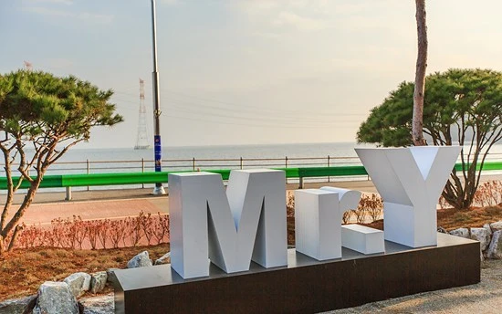 m-exx-1.jpg?w740ssl1