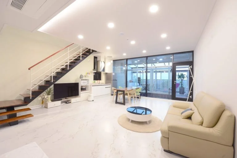 w-scaled.jpg?typew1200