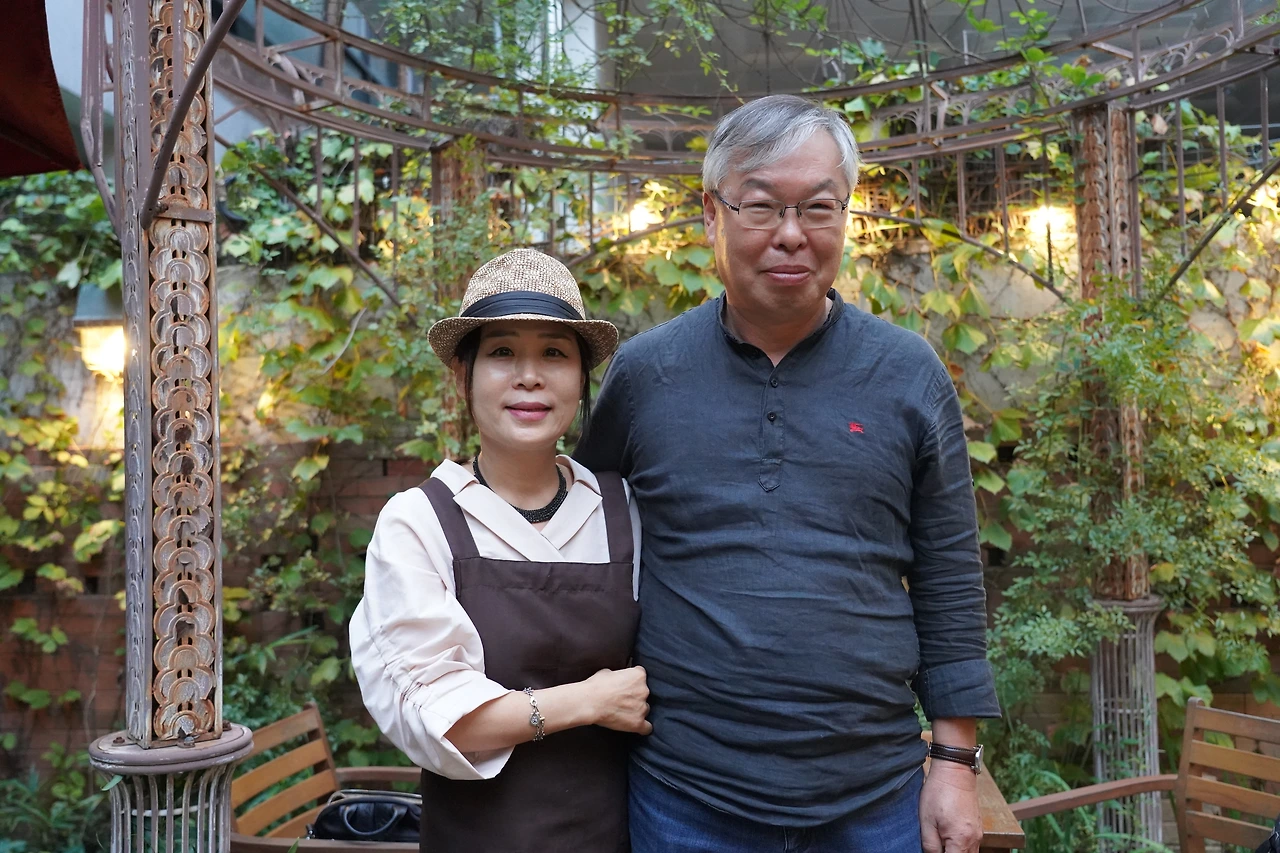 대표 부부사진.JPG