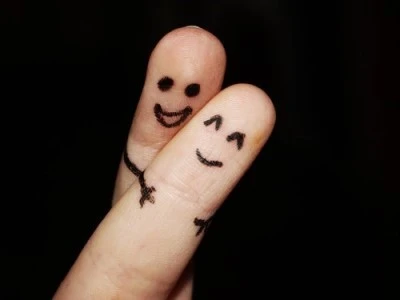 fingers-hug.jpg?type=w740