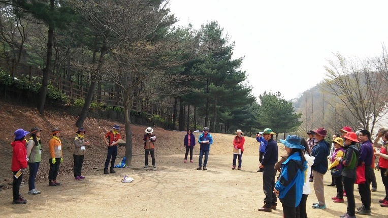 232AFF4C570969DF26A409