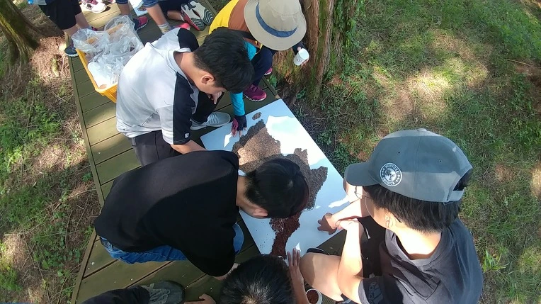 99BC794A5B4D8EE21AAF93