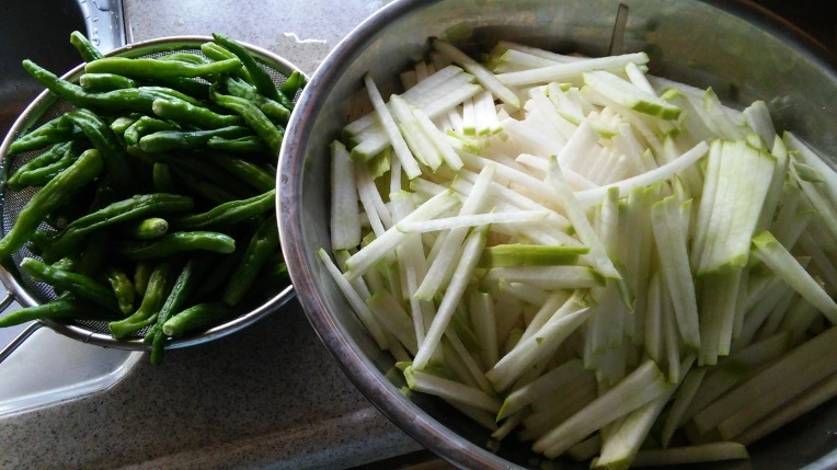 272AD04258CF5AD331B583