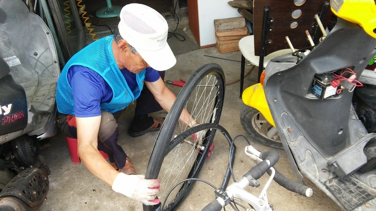 21788E4D576E19492AE97A