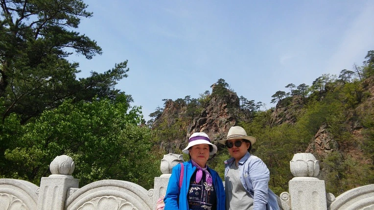 272F404A58FFC35404E655