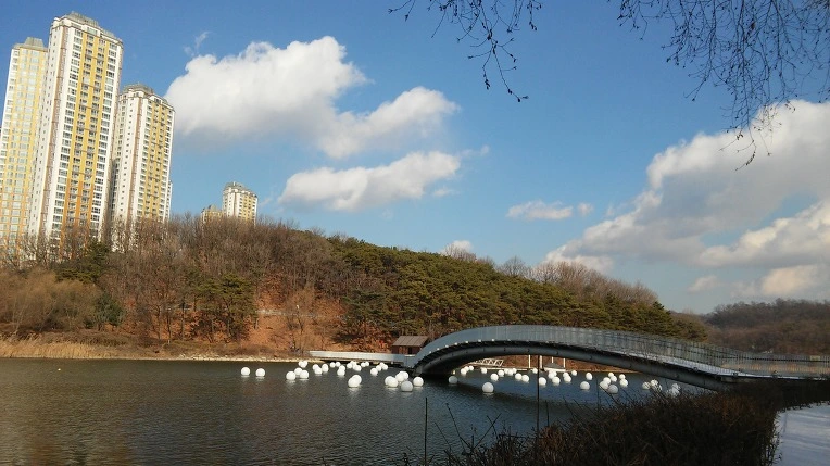 213D0D4E5878B28F37A0AB