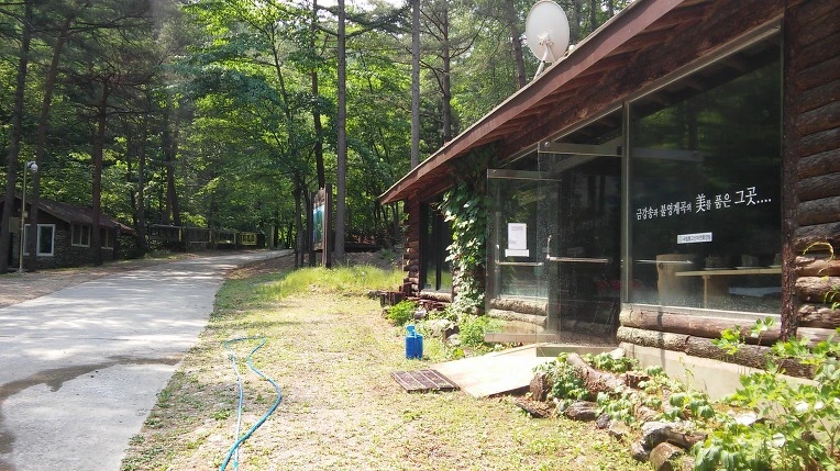 2437584E592E9EC60C2FBF