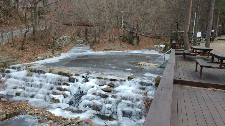 99A5A8505A4465090A2437