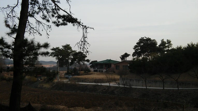 2122094256FC8BE8098F69