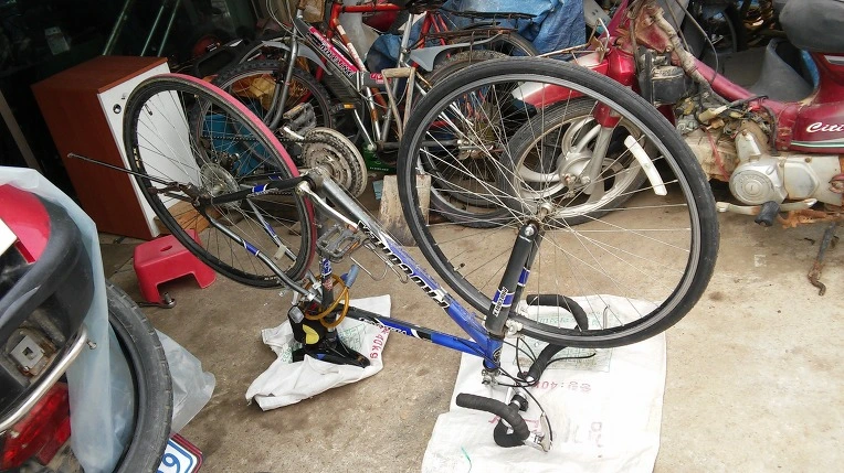 2146D5415778910E09B9A9