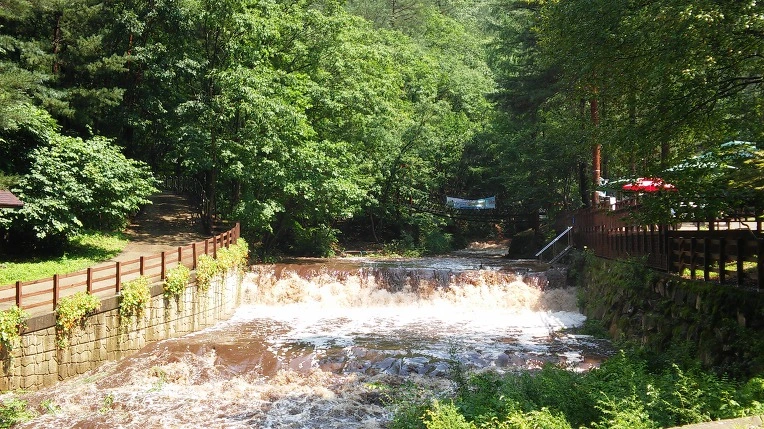 9974D833598F7B621823D0