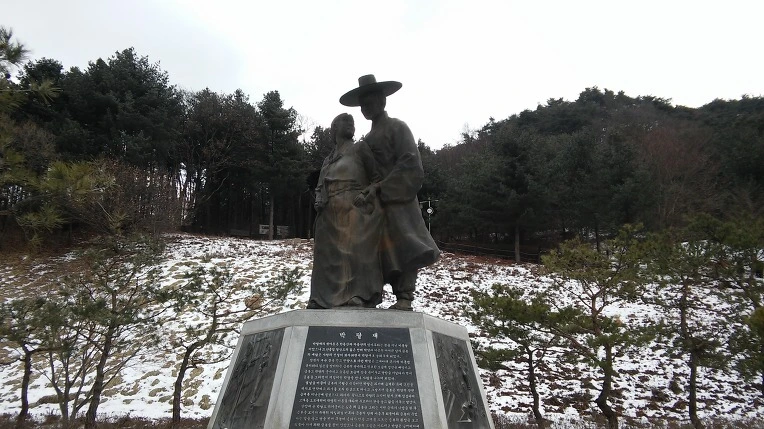 221F124456AD8CD9058FAA