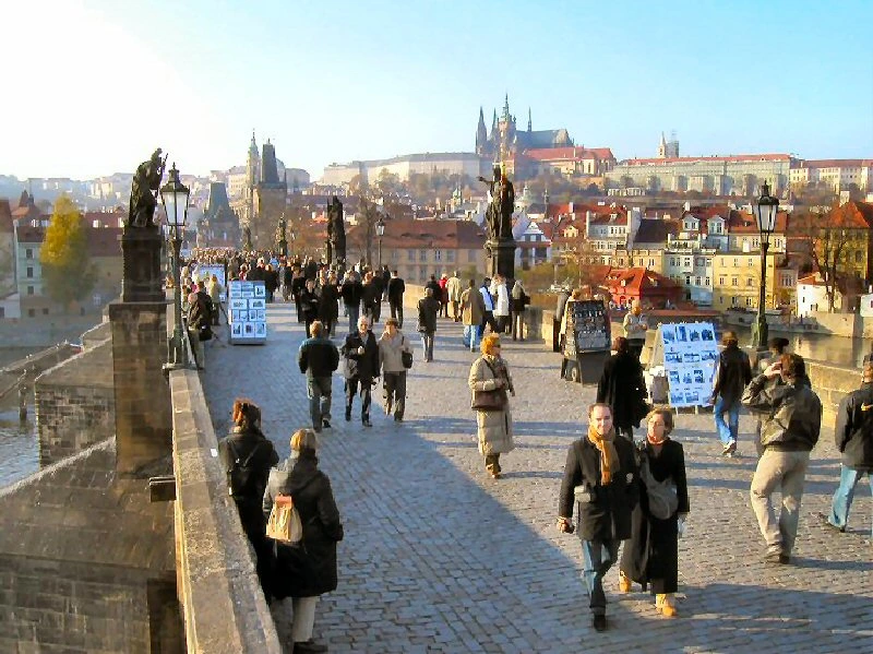 charles_bridge1_800.JPG