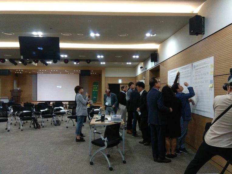 99C090365BC1F83D2BC9B9