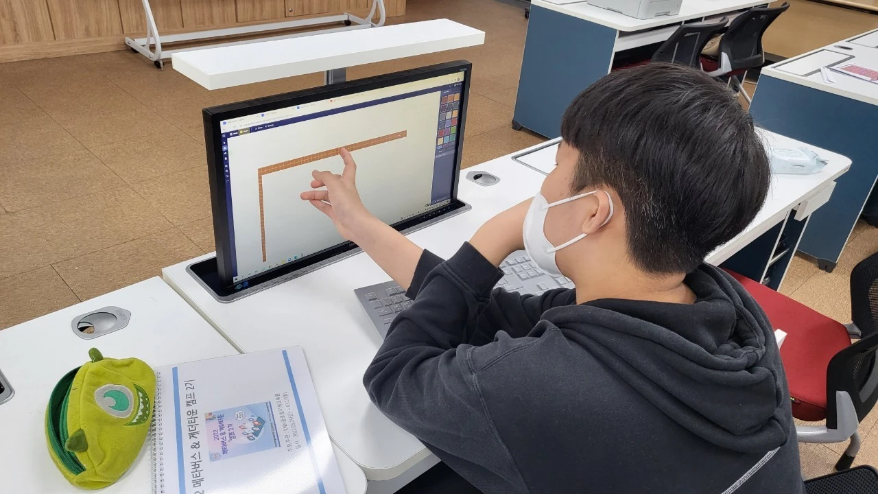 3_i5iUd018svcm6unts0hgx9d_qx8r0n.jpg?type=w1600