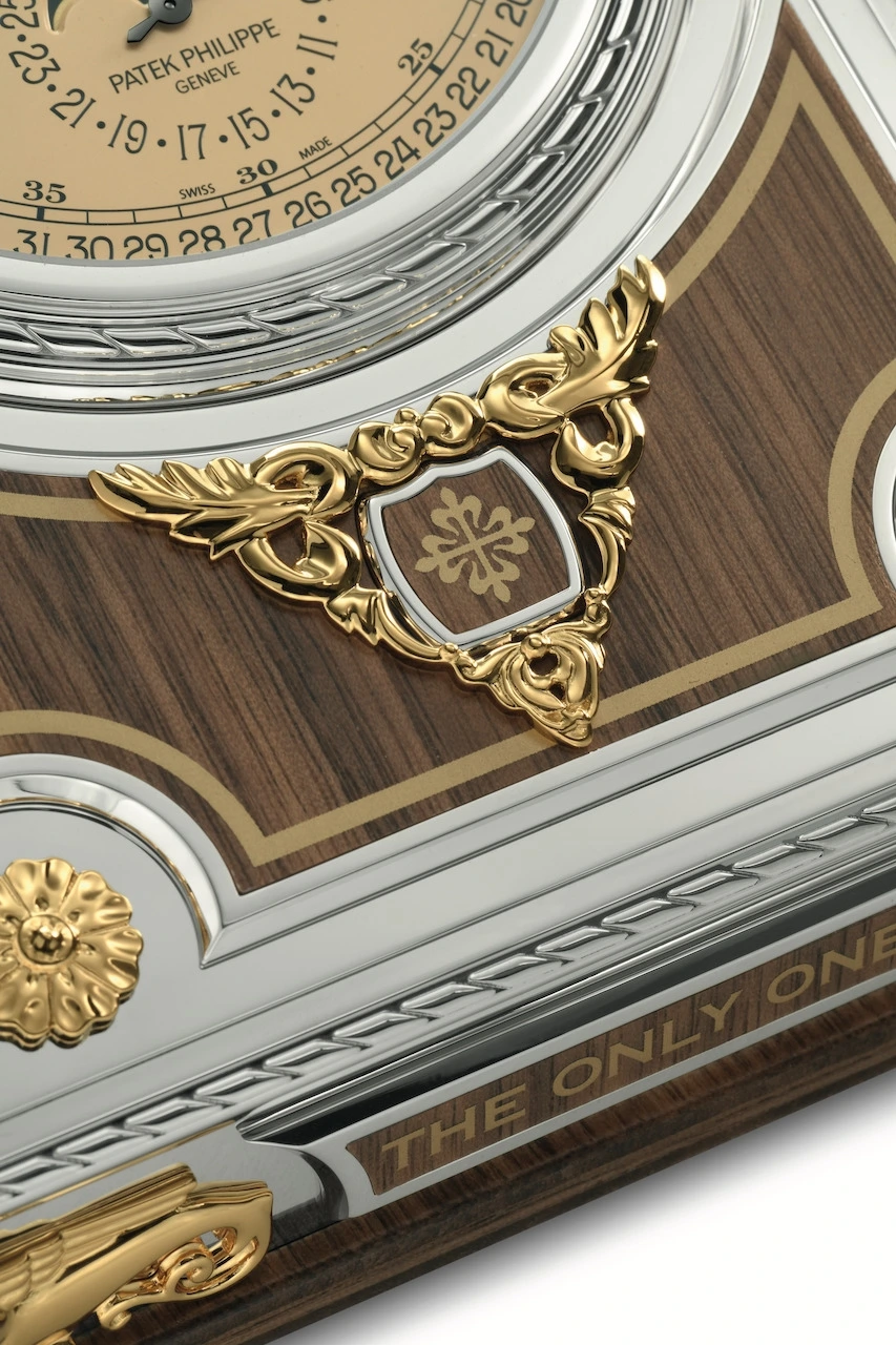 파텍 필립 온리워치 데스크 클락 2.jpeg
