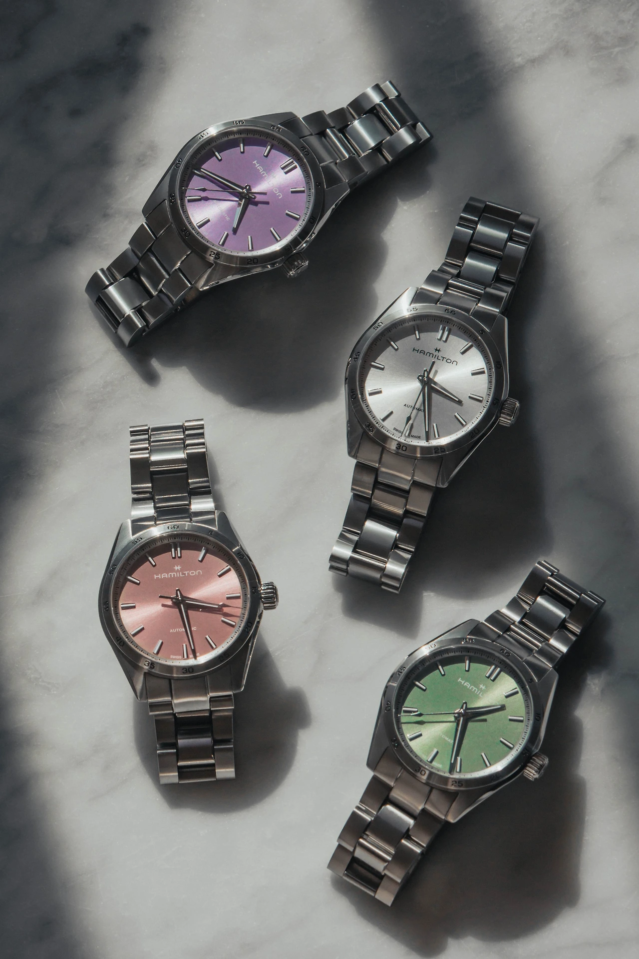 Hamilton Jazzmaster Performer_H36105150_H36105160_H36105170_H36105171_lifestyle01.jpeg